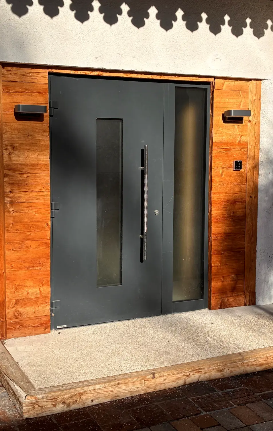 Eingang zum INDOORDRIVE Feldafing unserem Indoor Golf im Hotel Kaiserin Elisabeth